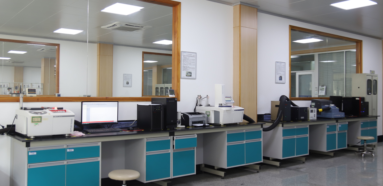 HDPE test lab مختبر اختبار HDPE