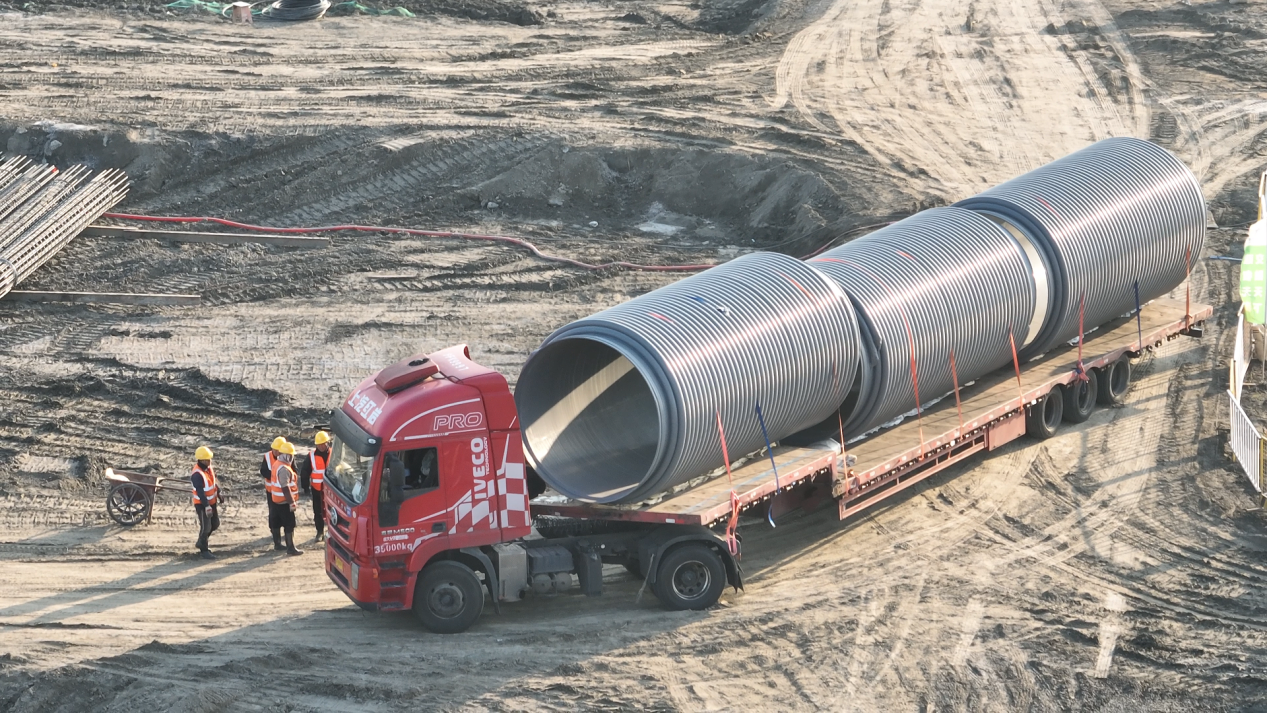 مشروع الرصيف رقم 12 في منطقة عمليات لوسي